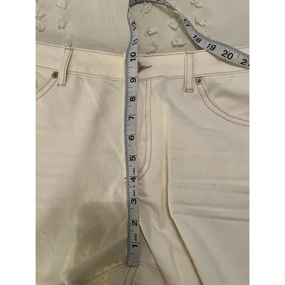 NWT House of Harlow 1960 Women's Ivory High Rise Mom Shorts Size 27 - Picture 9 of 12